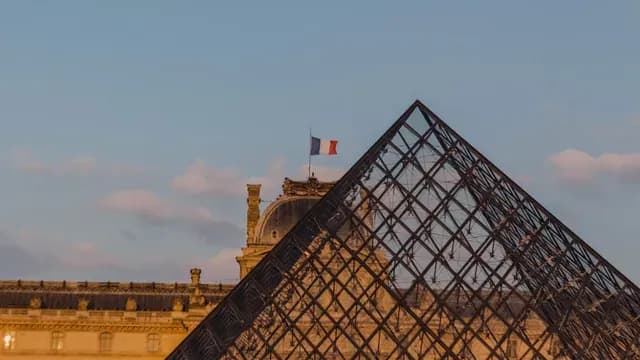 Casse du Louvre : les secrets d'un incroyable braquage
